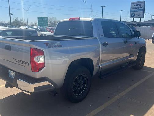 Silver Sky Metallic 2016 Toyota Tundra SR5