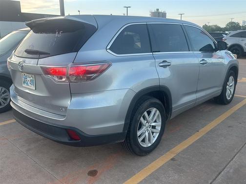2015 Toyota Highlander LE