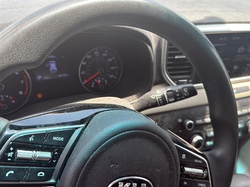 Hyper Red 2022 Kia Sportage LX