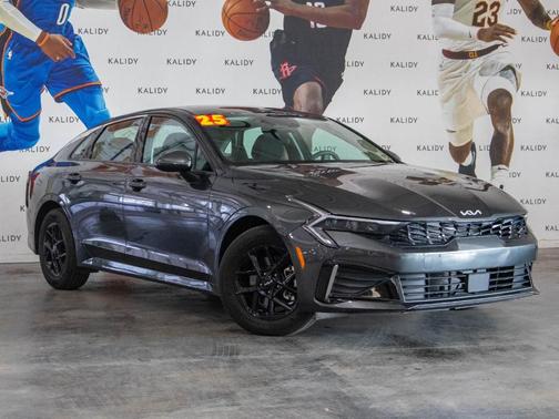 2025 Kia K5 LXS