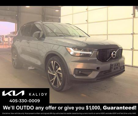 2019 Volvo XC40 T4 R-Design