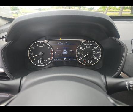 White 2020 Nissan Altima 2.5 SV