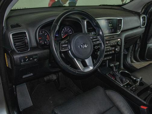 2022 Kia Sportage EX