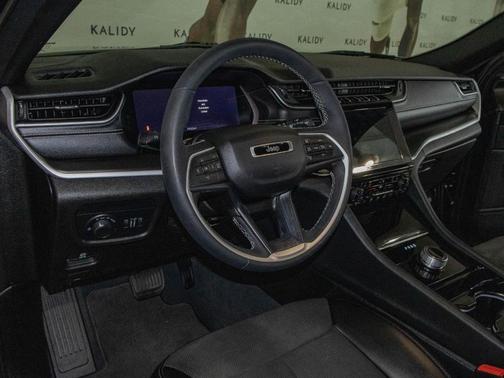 Diamond Black 2023 Jeep Grand Cherokee L Laredo