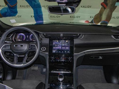 Diamond Black 2023 Jeep Grand Cherokee L Laredo