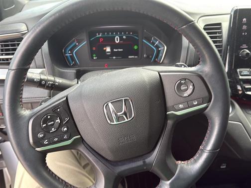 Platinum White Pearl 2023 Honda Odyssey Sport