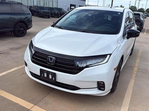 Platinum White Pearl 2023 Honda Odyssey Sport