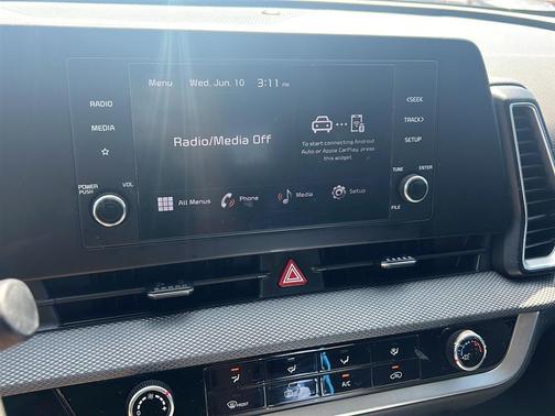 Gravity Gray 2023 Kia Sportage LX