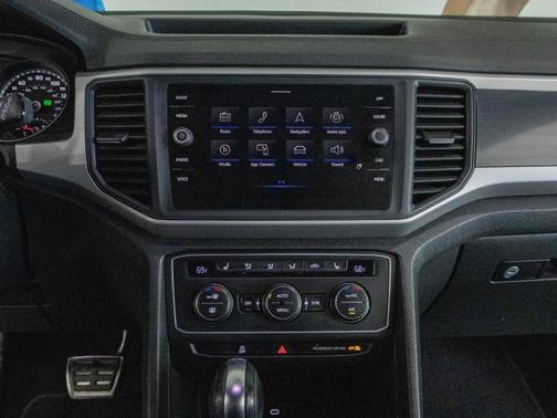 2021 Volkswagen Atlas Cross Sport 3.6L V6 SE w/Technology R-Line