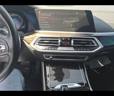 Manhattan Green Metallic 2021 BMW X5 sDrive40i
