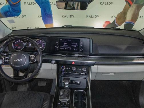 Aurora Black Pearl 2024 Kia Carnival LX
