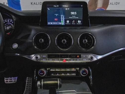 2021 Kia Stinger GT1