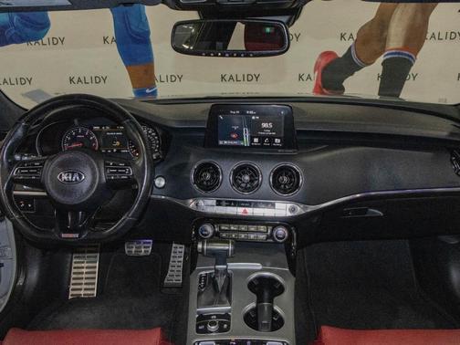 2021 Kia Stinger GT1