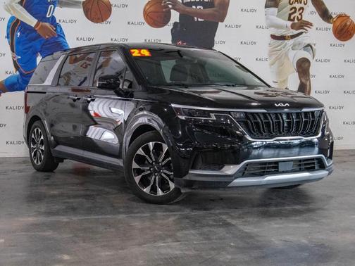 2024 Kia Carnival EX