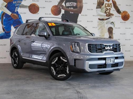 Everlasting Silver 2025 Kia Telluride S