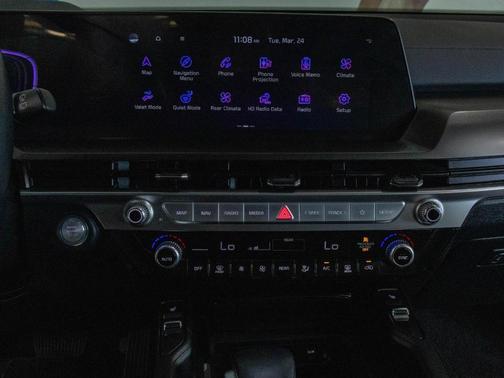 Everlasting Silver 2025 Kia Telluride S