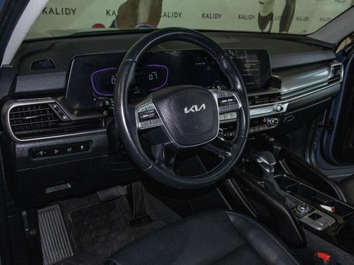 Everlasting Silver 2025 Kia Telluride S