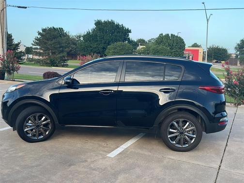 Black Cherry 2021 Kia Sportage S