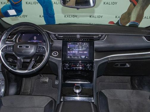 2021 Jeep Grand Cherokee L Laredo