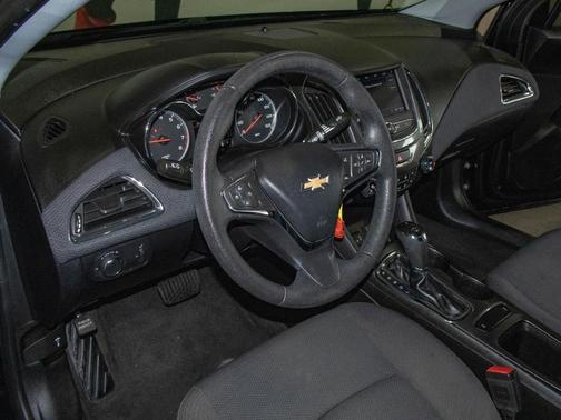 2019 Chevrolet Cruze LS