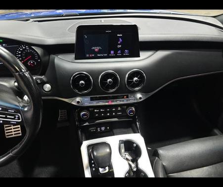 2019 Kia Stinger GT2