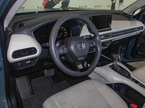 Pearl 2025 Honda HR-V LX