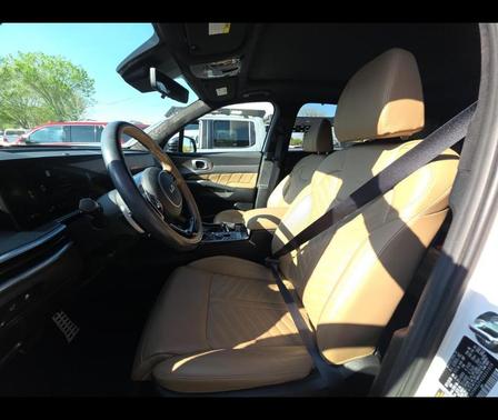 Glacial White Pearl 2025 Kia Sorento SX Prestige