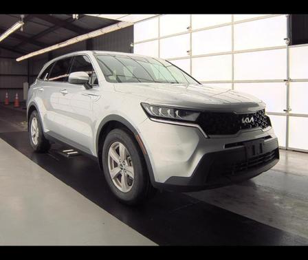 2022 Kia Sorento LX
