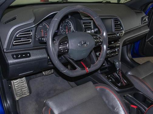 2020 Hyundai ELANTRA Sport