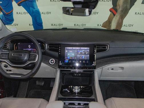 2022 Jeep Wagoneer Series II