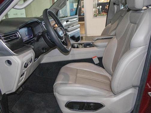 2022 Jeep Wagoneer Series II