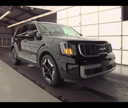 Ebony Black 2025 Kia Telluride S