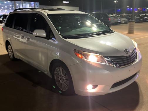 2016 Toyota Sienna 