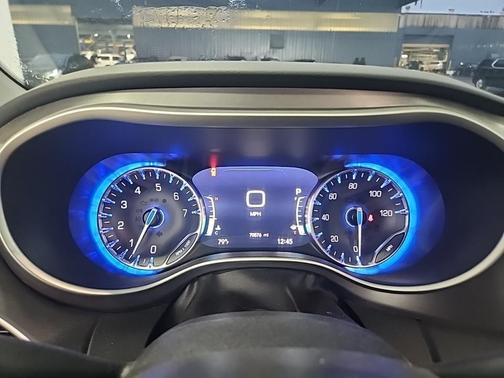 2022 Chrysler Pacifica Touring-L