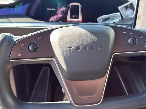 2023 Tesla Model X Plaid