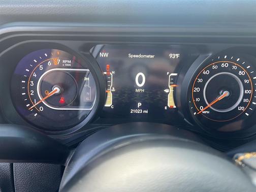 Bright White Clearcoat 2024 Jeep Gladiator Sport