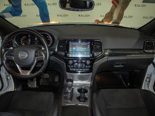 Photo 2 of 27 of 2020 Jeep Grand Cherokee Trailhawk