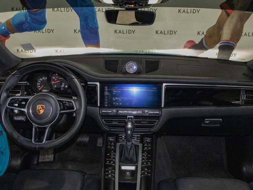 2021 Porsche Macan Base
