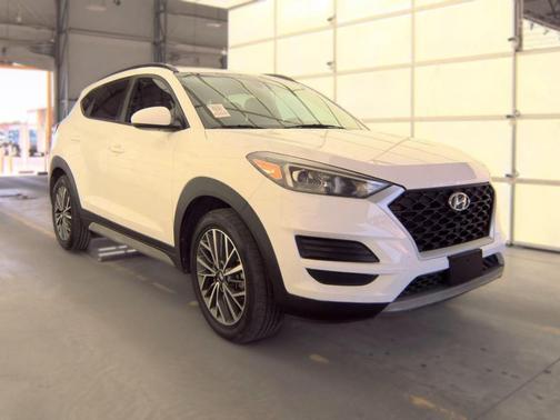 Dazzling White 2019 Hyundai TUCSON SEL