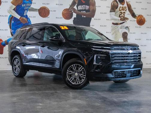 2024 Chevrolet Traverse LT