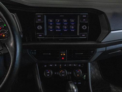 2020 Volkswagen Jetta 1.4T R-Line