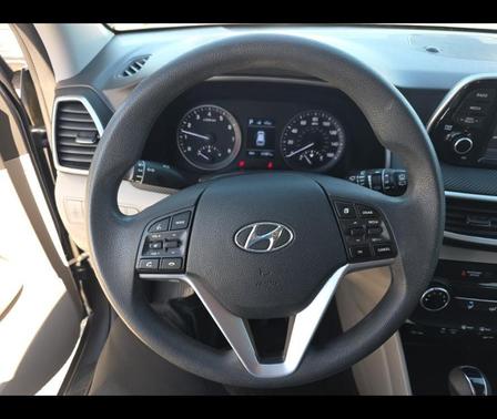 2021 Hyundai TUCSON SE