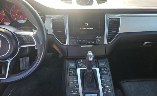 2017 Porsche Macan Turbo