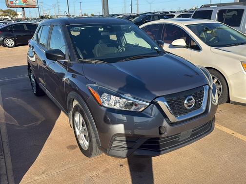2020 Nissan Kicks S