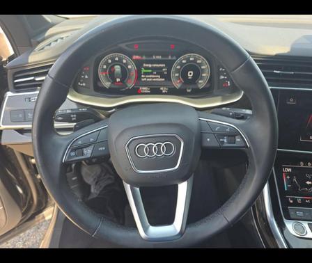 2022 Audi Q7 55 Premium Plus