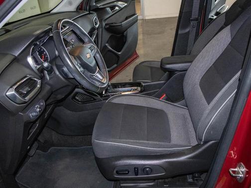 Scarlet Red Metallic 2021 Chevrolet Trailblazer LT