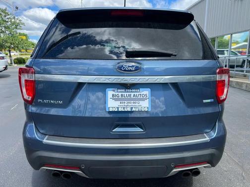 Blue 2018 Ford Explorer Platinum