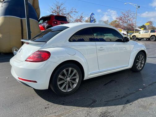 2018 Volkswagen Beetle 2.0T S