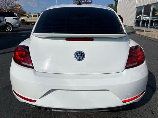 2018 Volkswagen Beetle 2.0T S