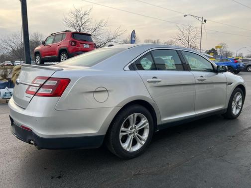 2014 Ford Taurus 4dr Sdn SEL FWD